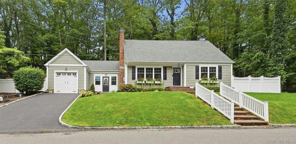 29 HARRISON DR, NORTHPORT, NY 11768 - Image 4060fbd1b1e98b82848ce2bdceede20f/3891002250