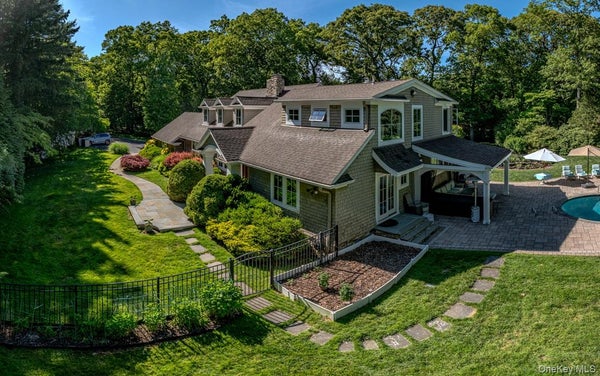 55 WYNN CT, SYOSSET, NY 11791 - Image 406899dbf1155c8bc7c4926052feadd2/2449398929