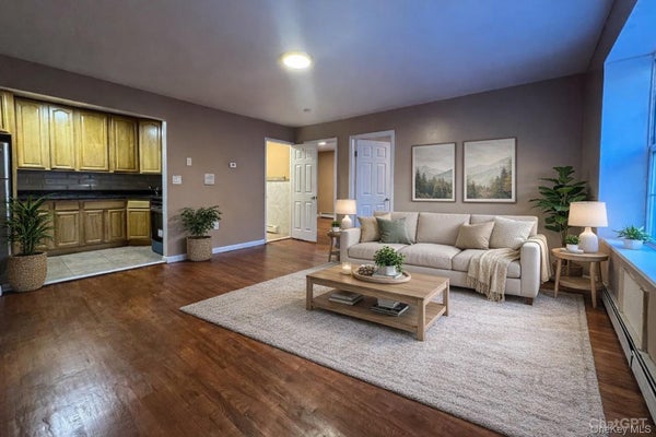 ADDRESS PRIVATE, NEW YORK, NY  - Image 4069b63d6a6eef3e7fcd6bb51bcffdcc/1234826312
