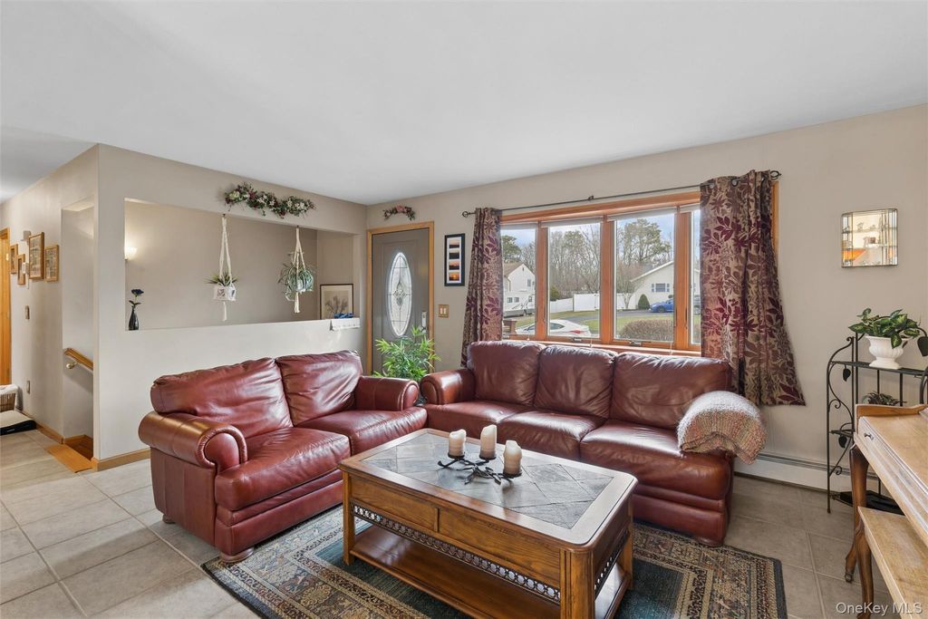 Photo of 140 Oak Street, Medford, NY 11763 (MLS # 977250)