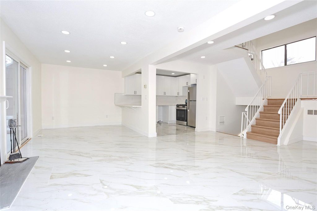 Photo of 269 Treetop Circle, Nanuet, NY 10954 (MLS # 953811)