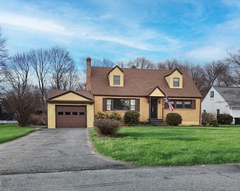 22 Carmen Drive Poughkeepsie NY 12603