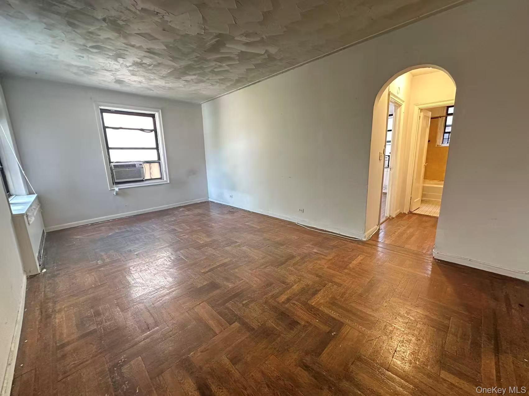 33-38 Parsons Boulevard 5E