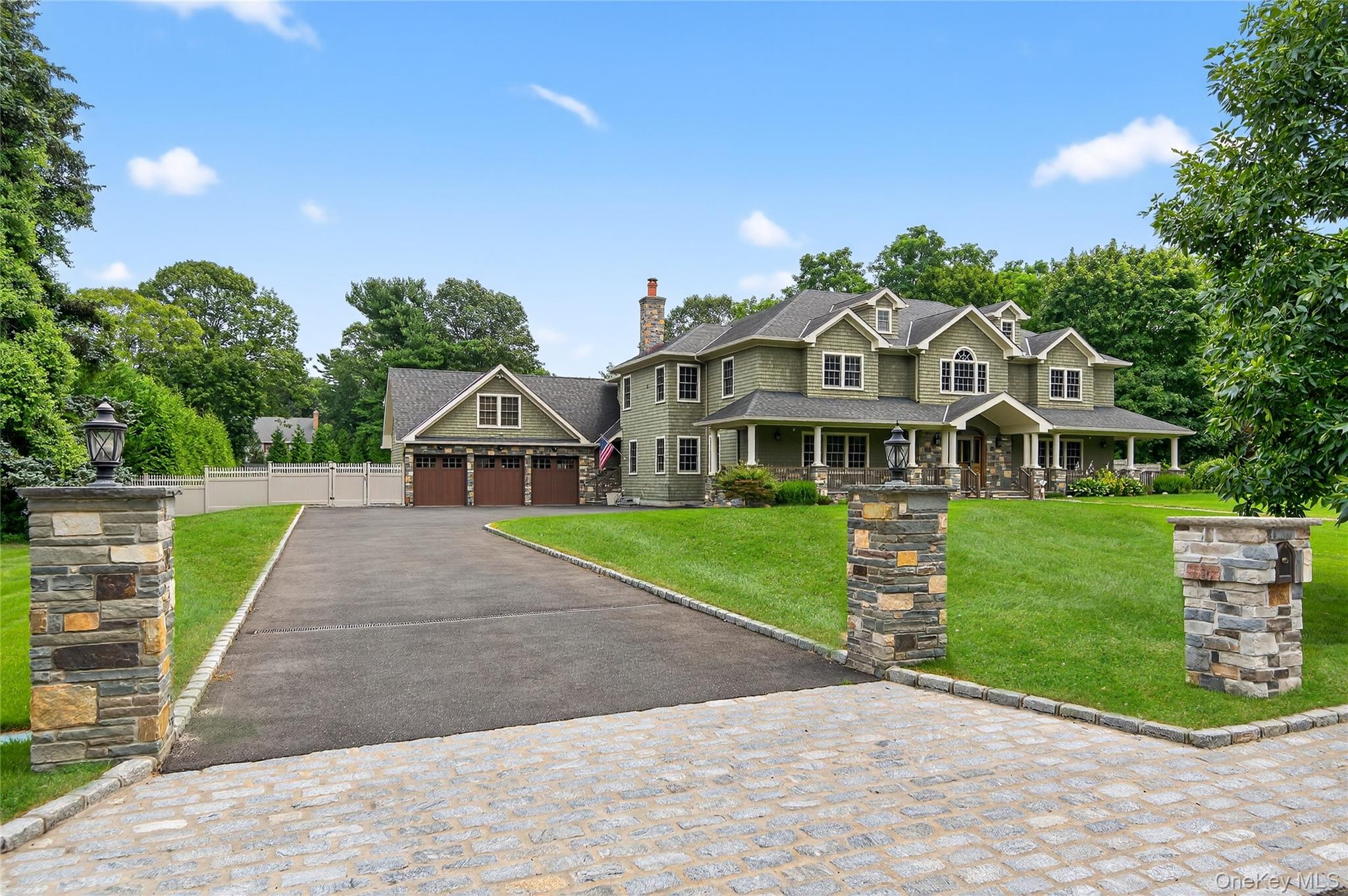 23 Gloria Lane
