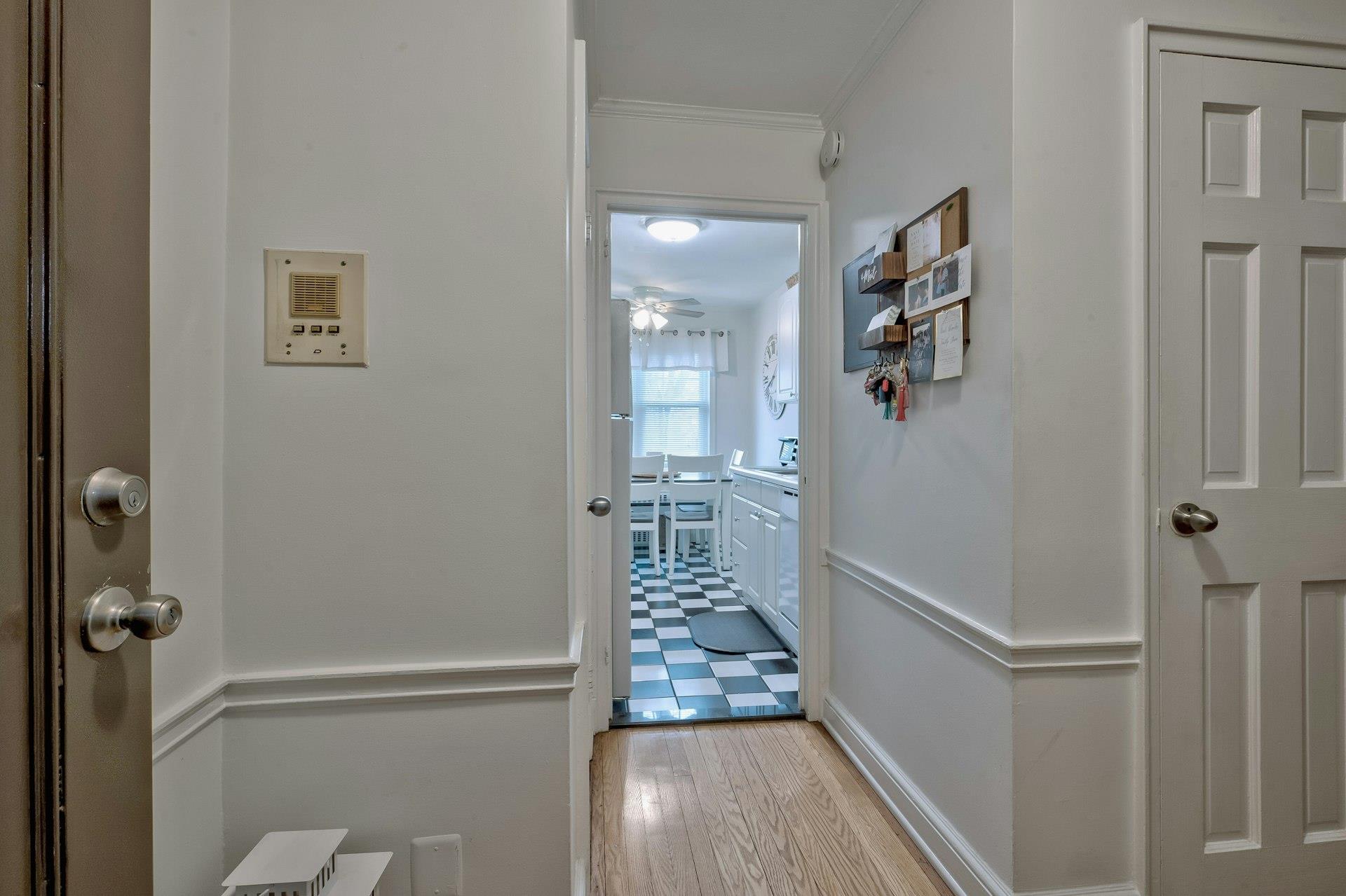 43 N Forest Avenue #C3, Rockville Centre, New York image 8