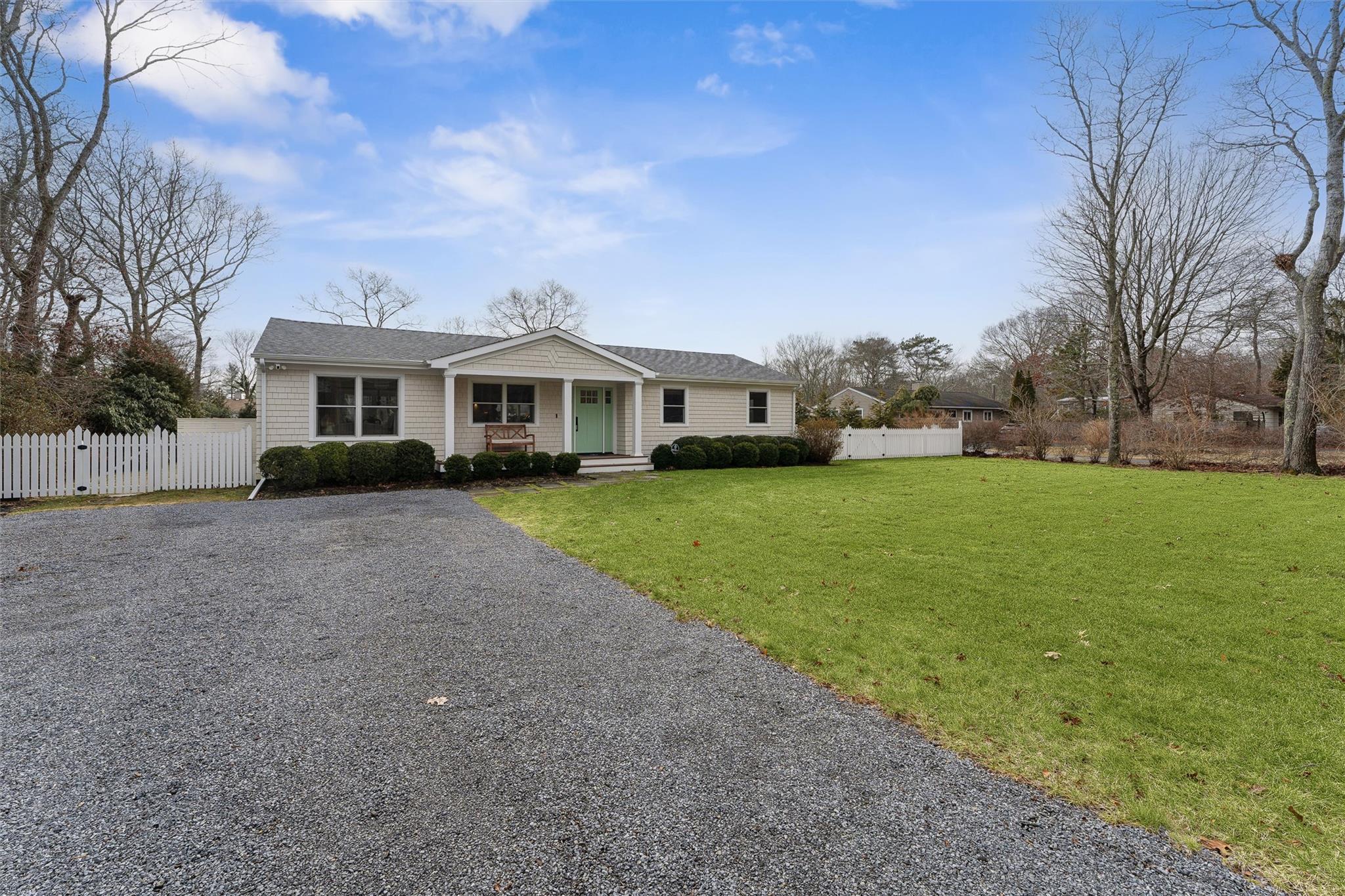 7 Evergreen Court, East Quogue, New York image 2