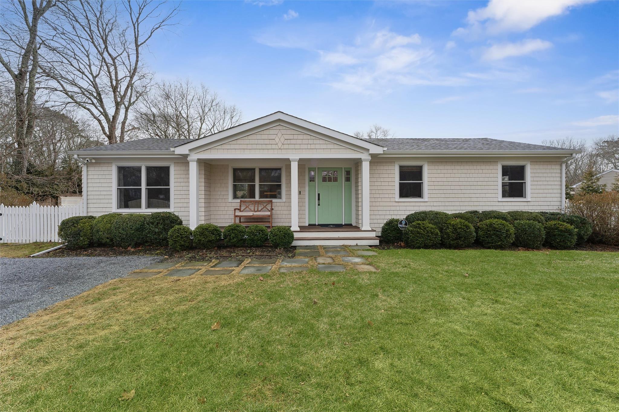 7 Evergreen Court, East Quogue, New York image 3