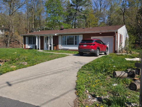 Homes For Sale - 7 Mangin Road<br/> Monroe, NY 10950