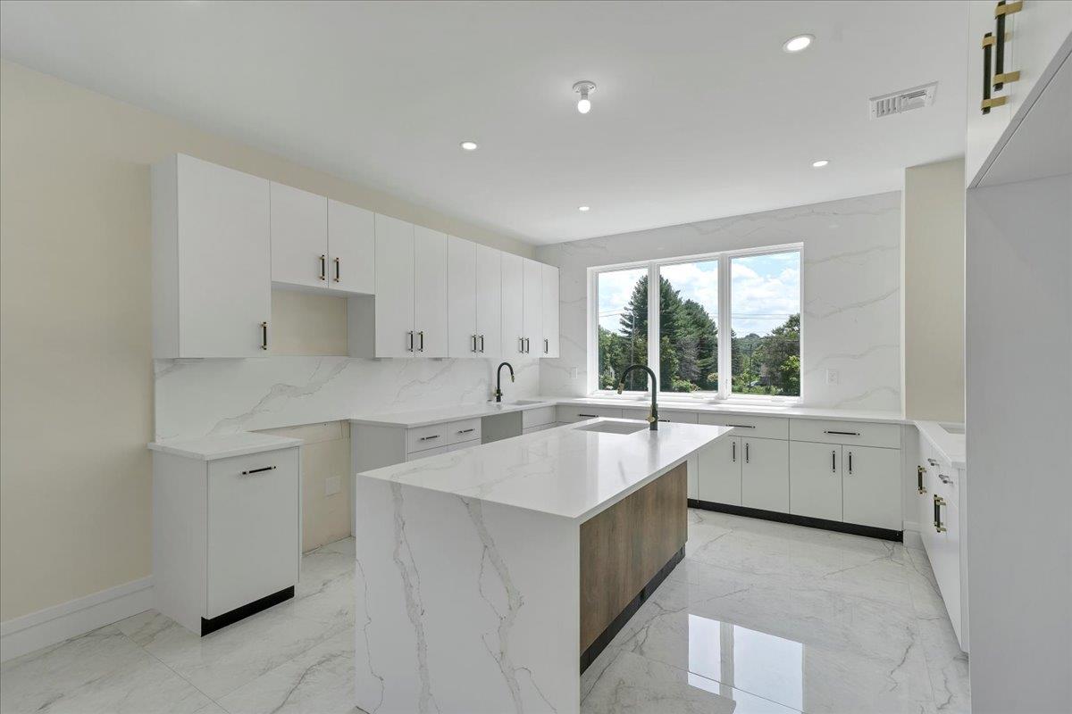 42 Greycourt Road