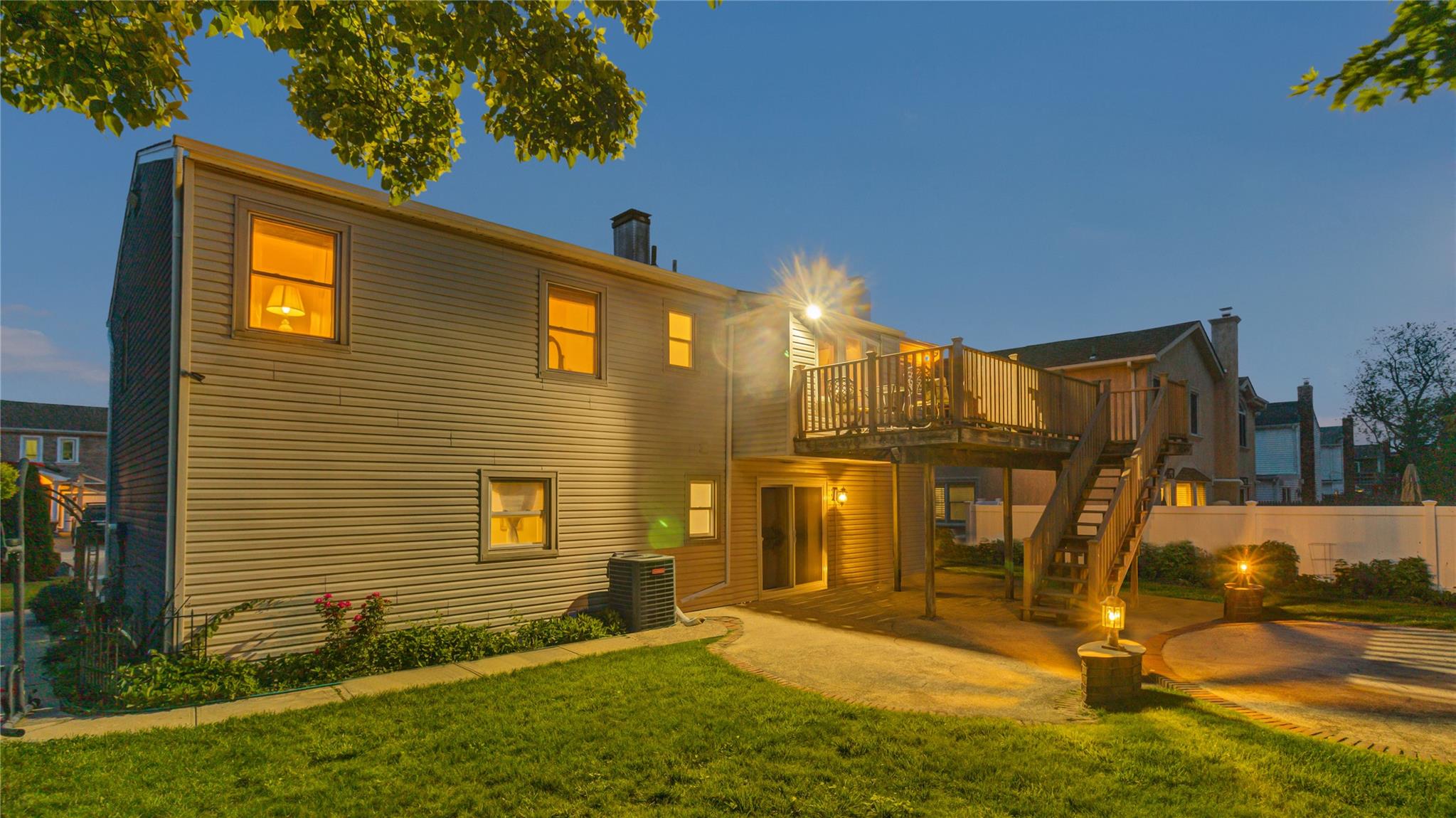3123 Lydia Lane, Bellmore, New York image 4