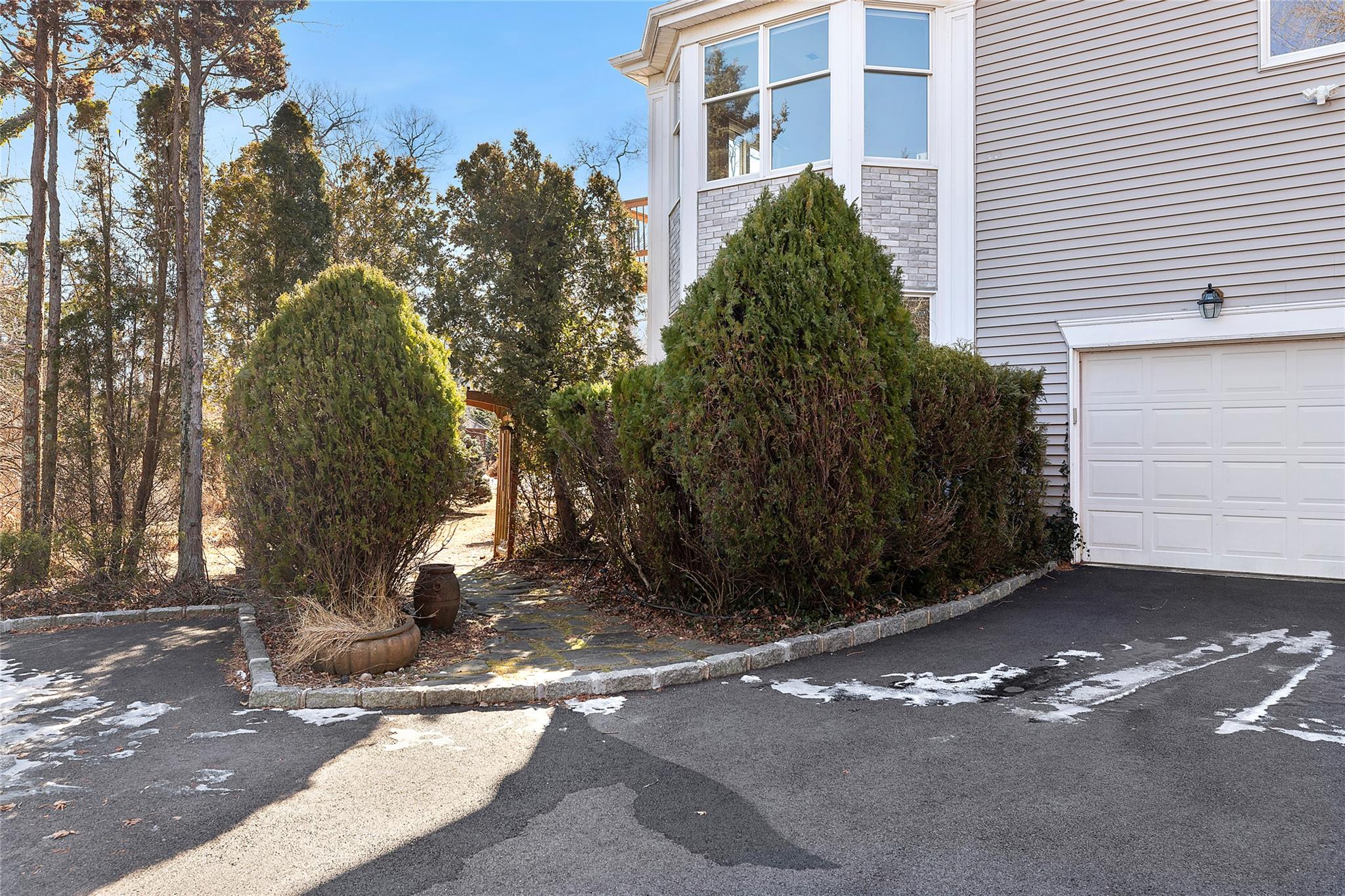 14 Tinker Bluff Court, Poquott, New York image 31