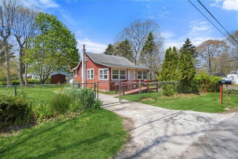 184 Magnolia Drive Mastic Beach NY 11951