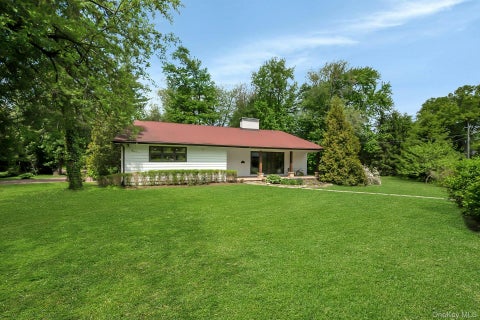 Homes For Sale - 1 Canterbury Road<br/> Scarsdale, NY 10583