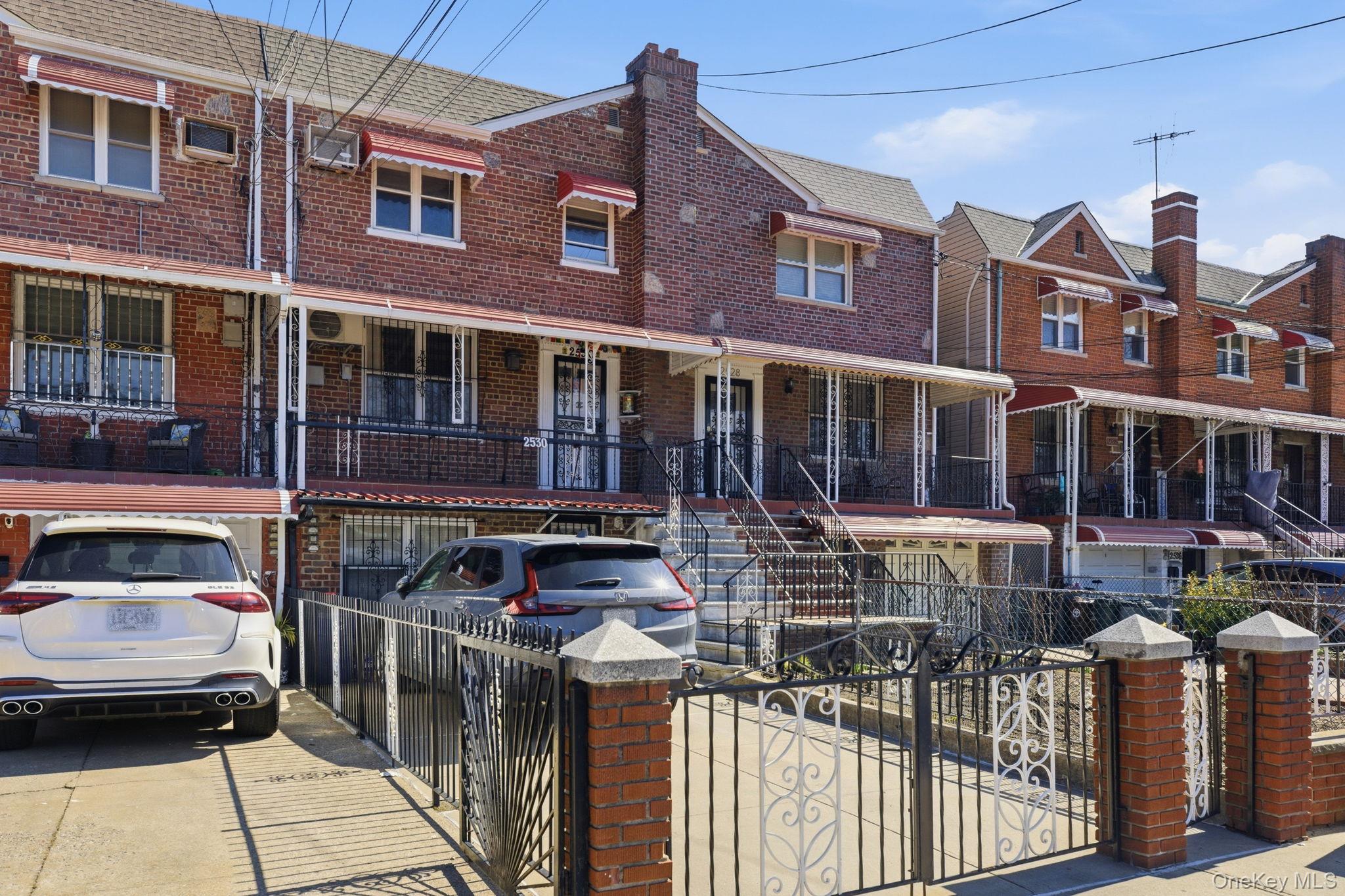 2530 Bronxwood Avenue - Photo 2