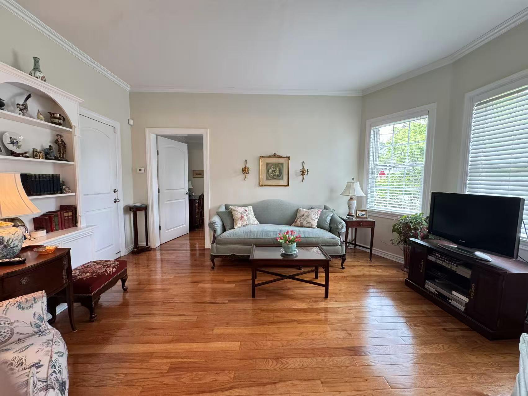 42-60 248 Street, Little Neck, New York image 3
