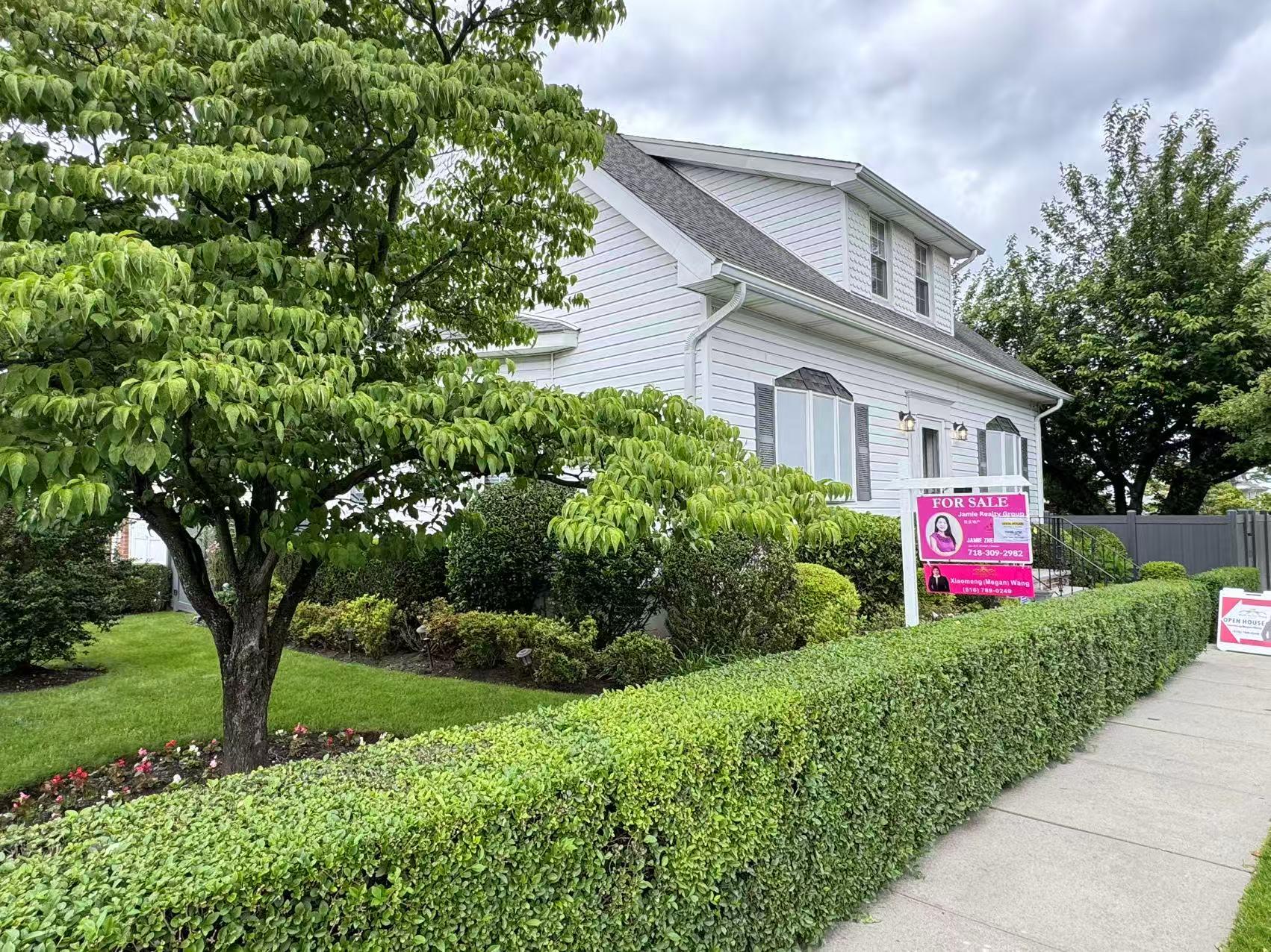 42-60 248 Street, Little Neck, New York image 2