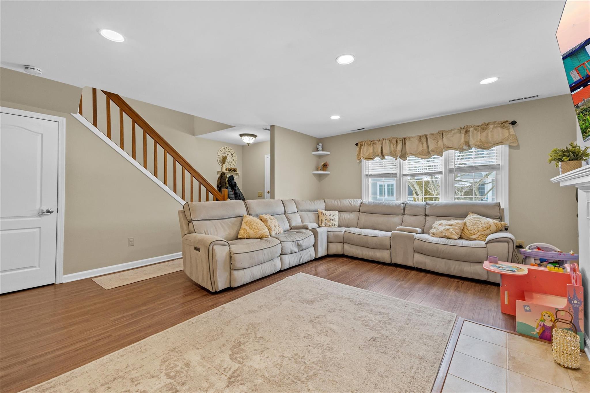 204 Chestnut Drive, Carmel, New York image 4