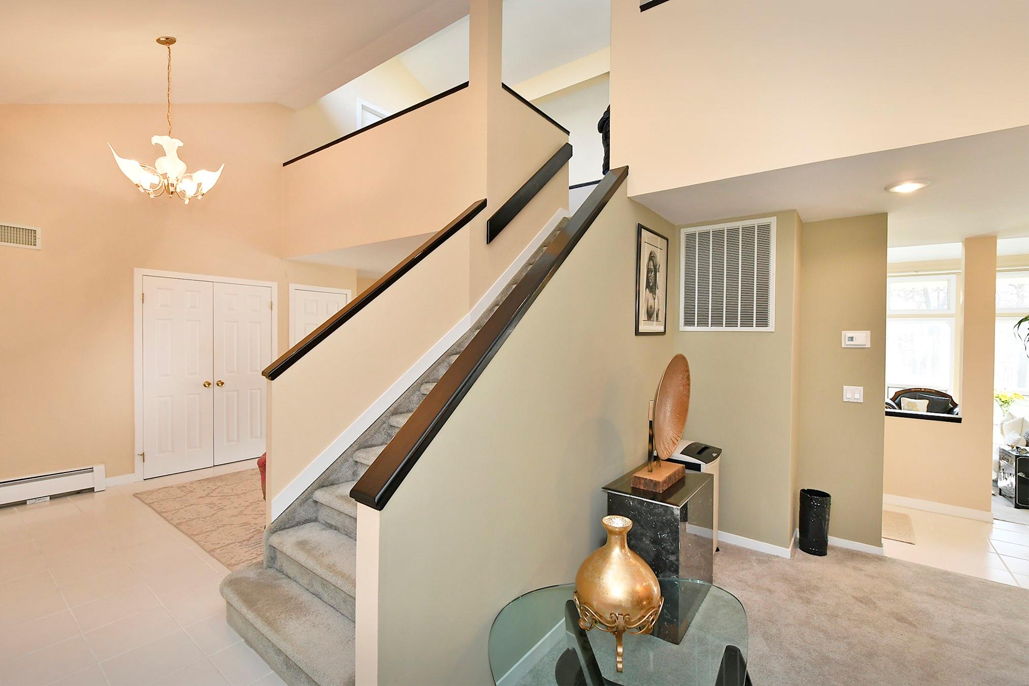 12 Deanna Court, Dix Hills, New York image 27