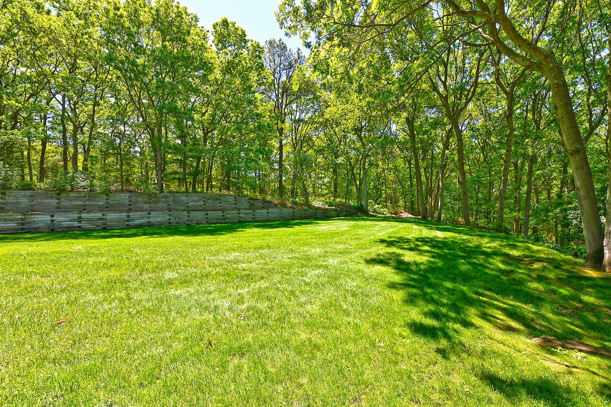 12 Deanna Court, Dix Hills, New York image 38