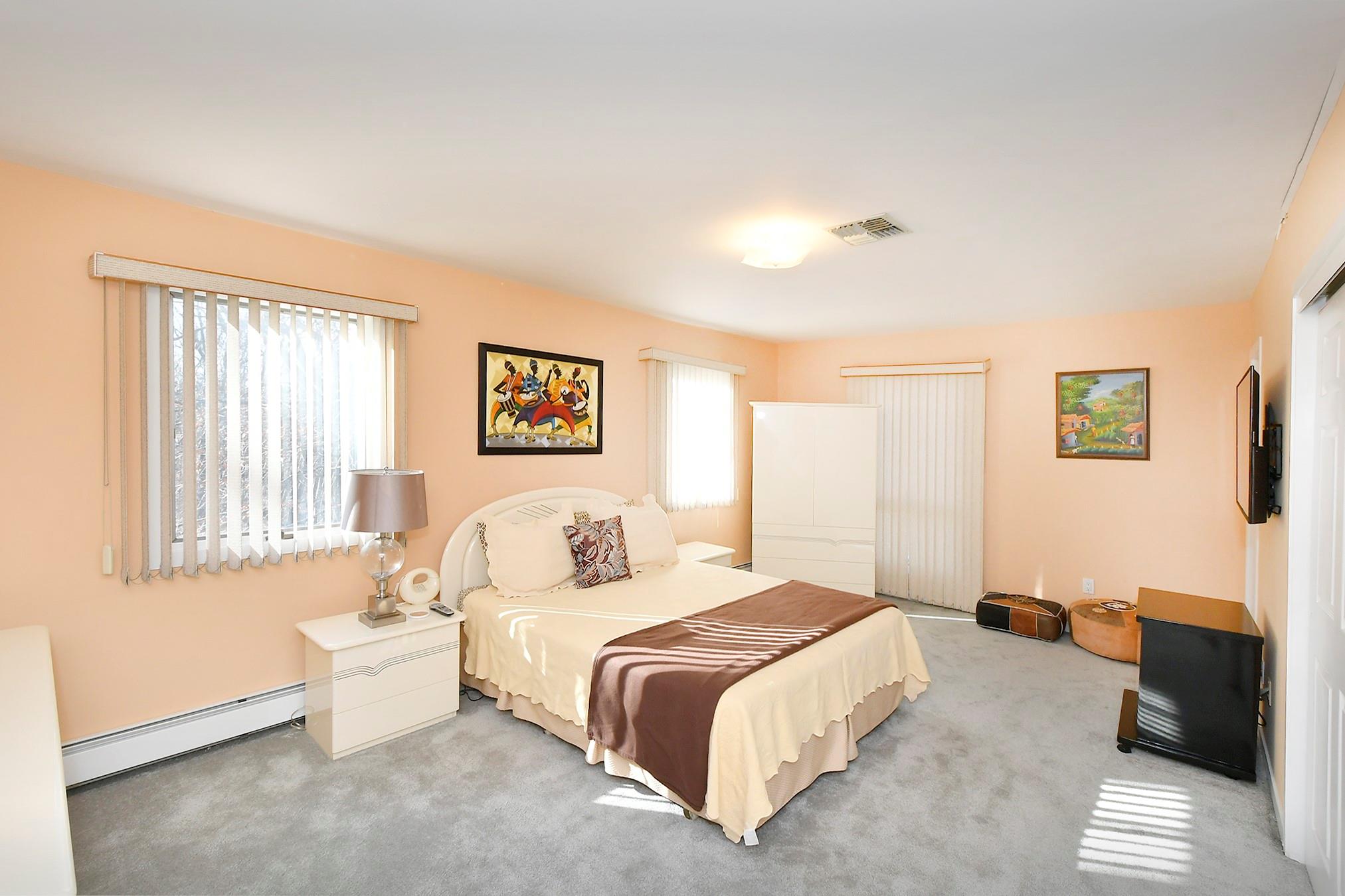 12 Deanna Court, Dix Hills, New York image 31