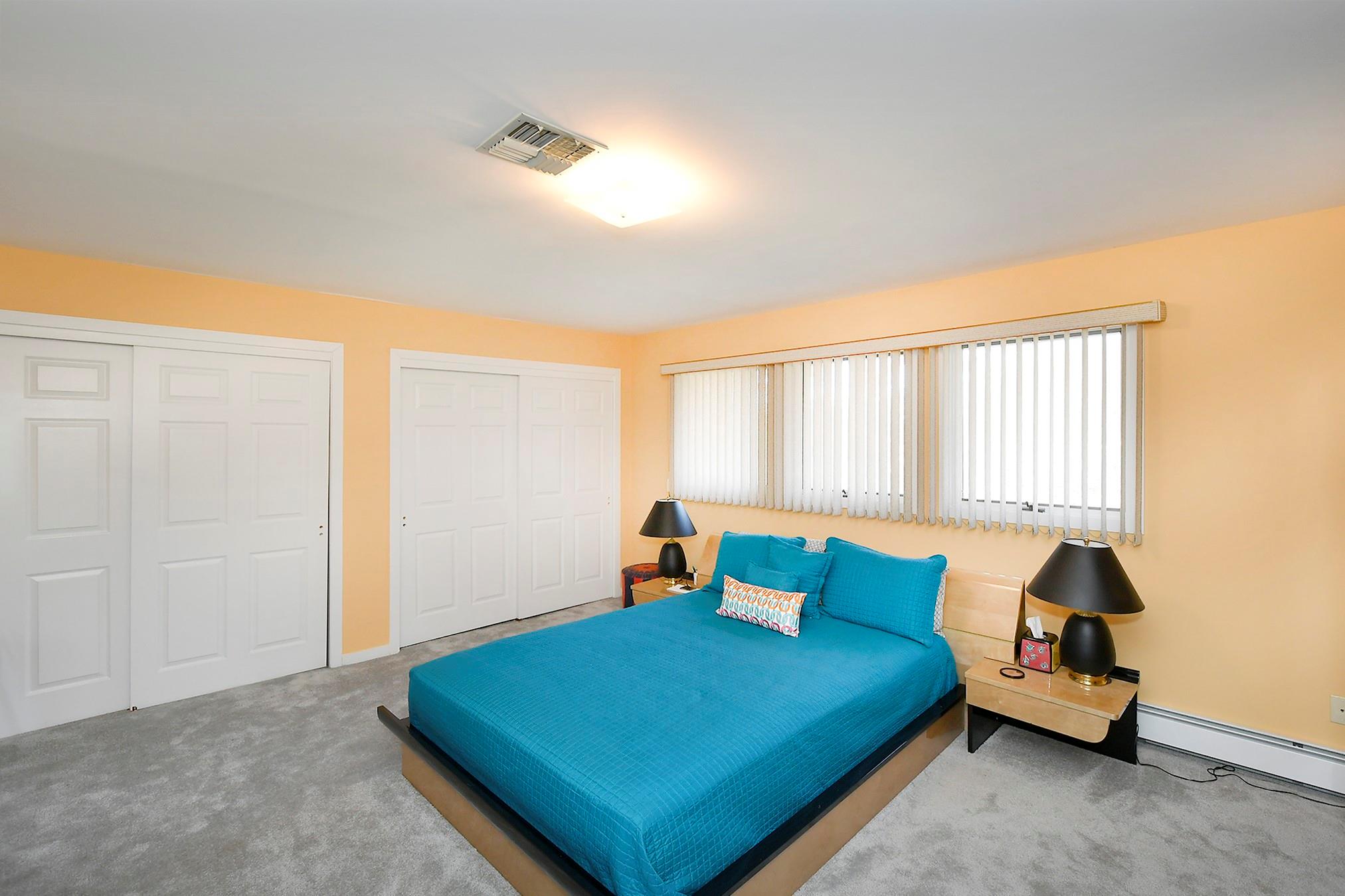 12 Deanna Court, Dix Hills, New York image 34
