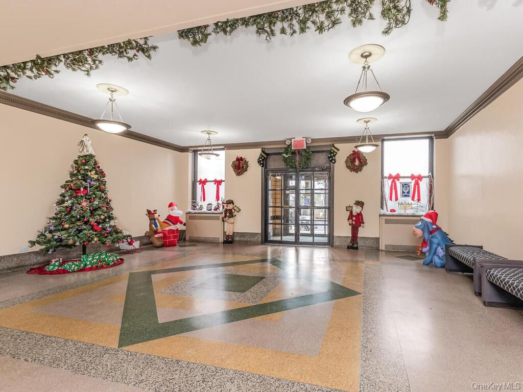 Photo of 3321 Bruckner Boulevard #6H, Bronx, NY 10461 (MLS # 942288)