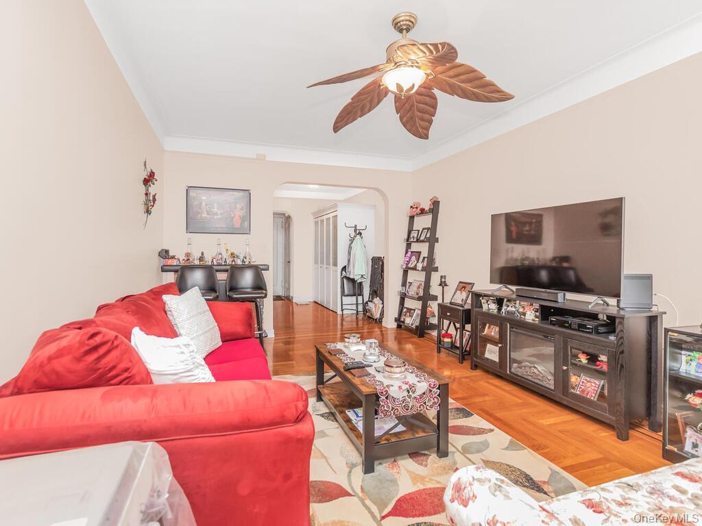 3321 Bruckner Boulevard 6H