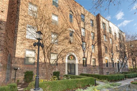 64 Sagamore Road B8 Bronxville NY 10708