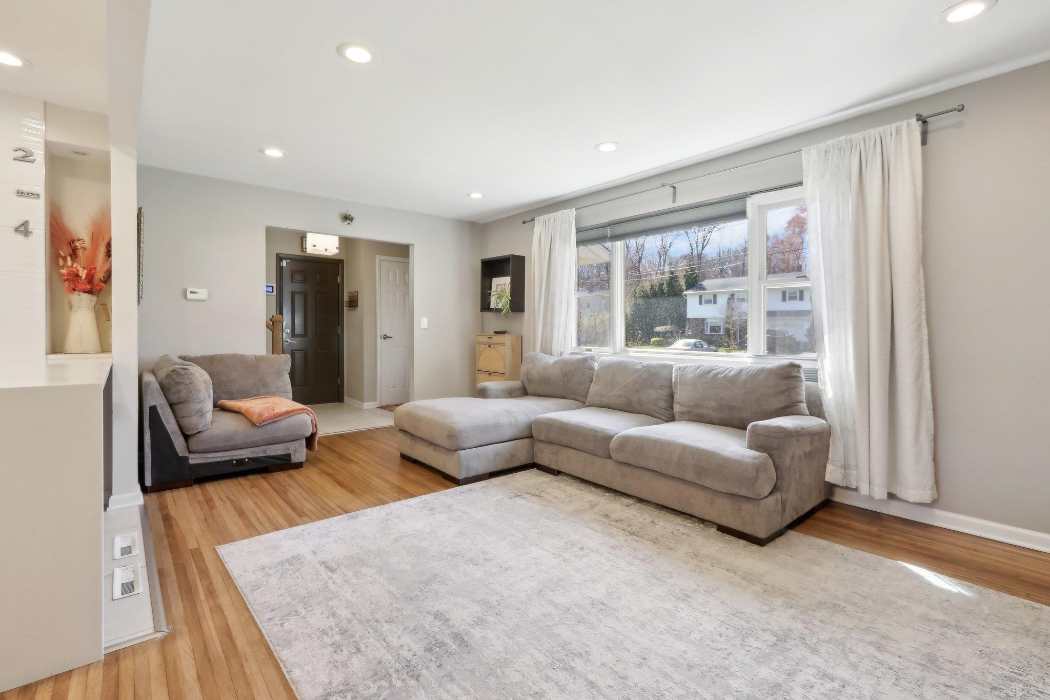 67 Schriever Lane, New City, New York image 6