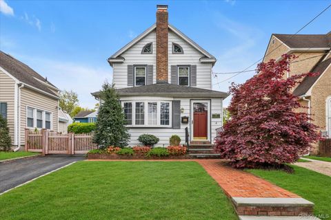 20 Highland Place, Great Neck, NY 11020 - MLS#: 996254