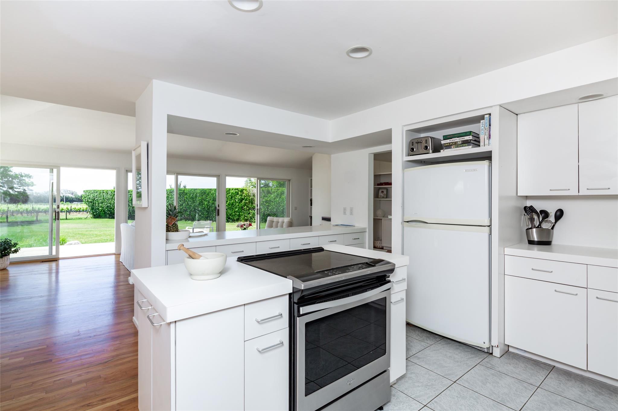 20 Winding Way, Water Mill, New York image 15
