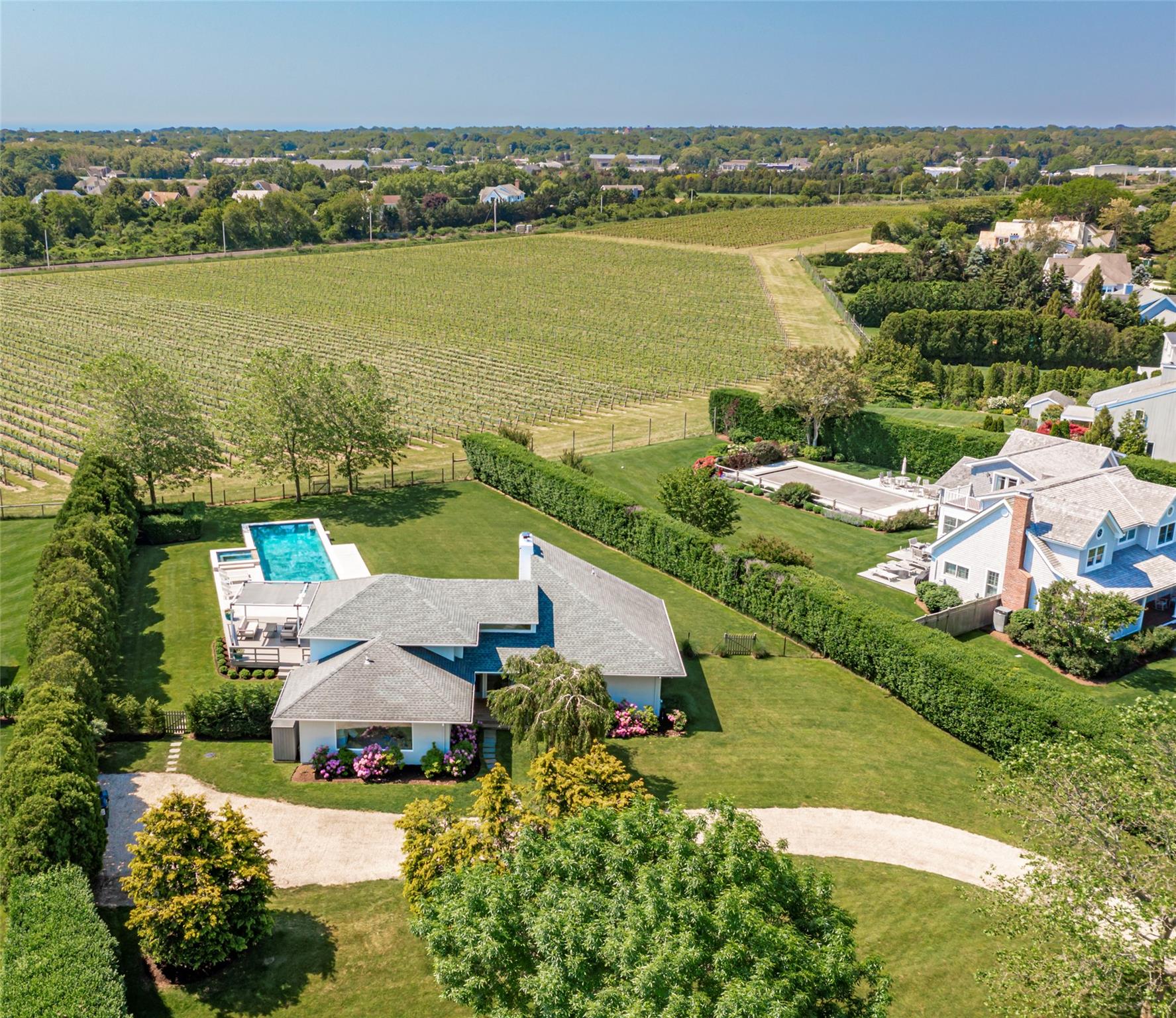 20 Winding Way, Water Mill, New York image 2