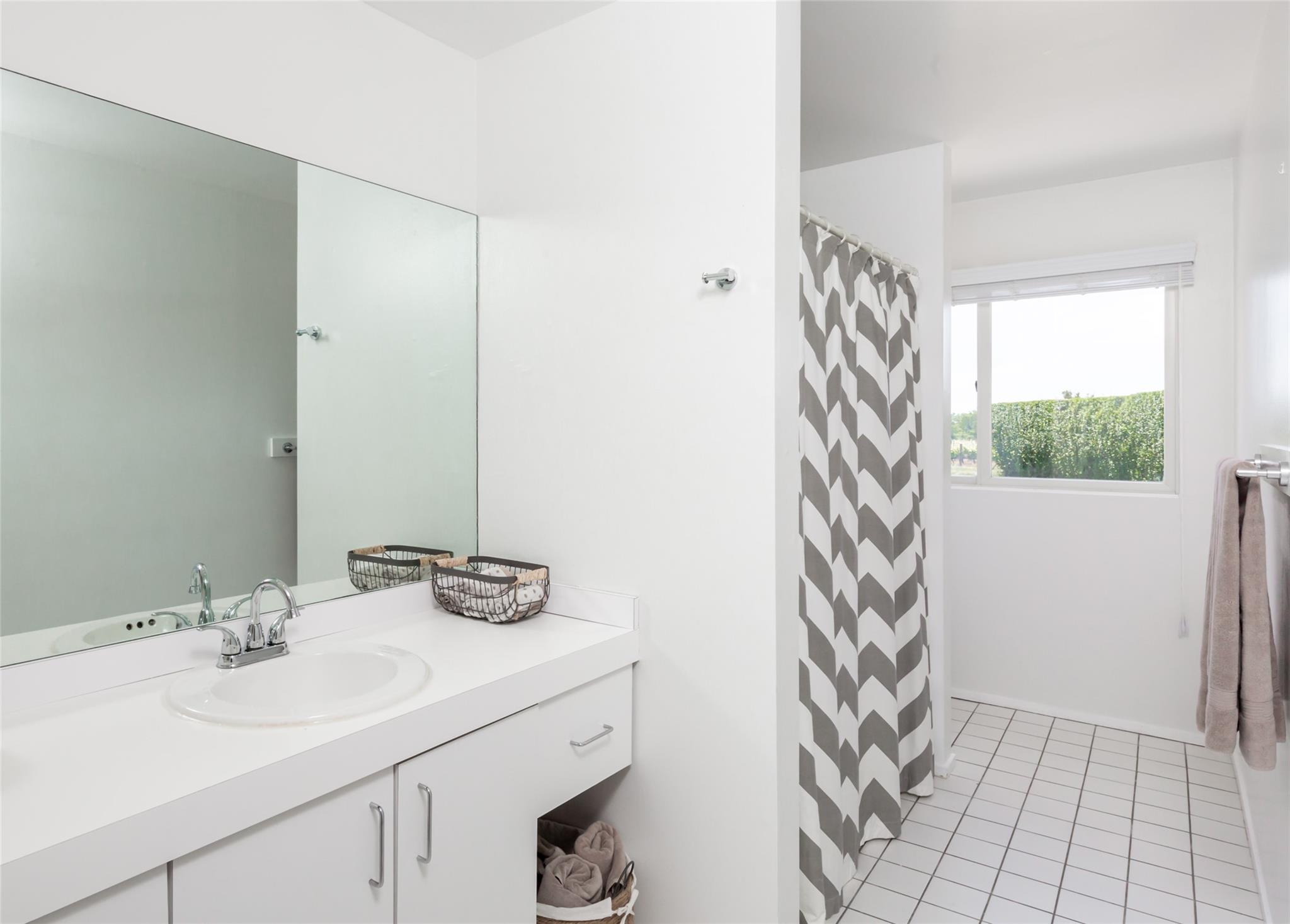 20 Winding Way, Water Mill, New York image 19