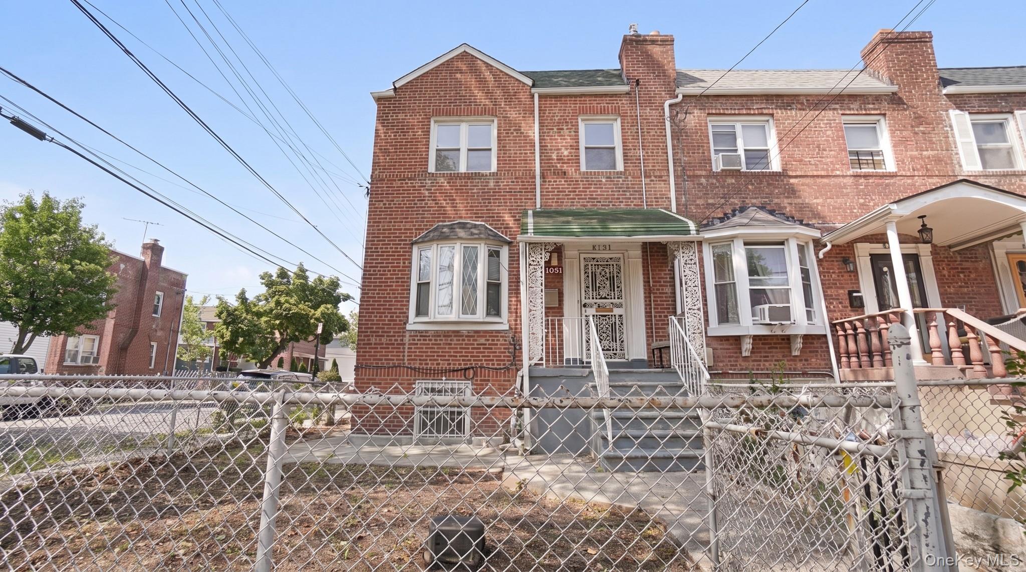 1051 Duncan Street - Photo 3