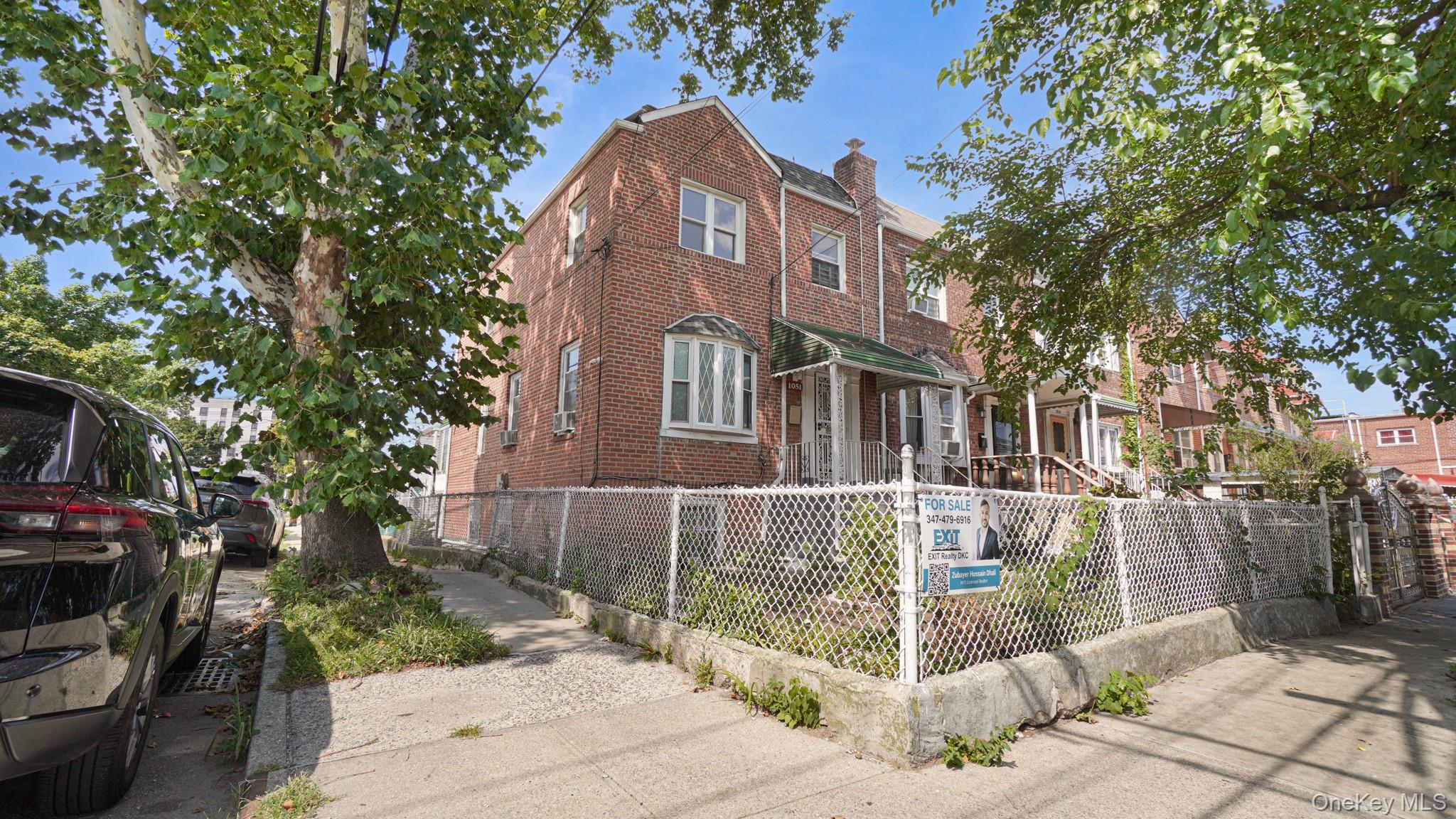 1051 Duncan Street - Photo 2