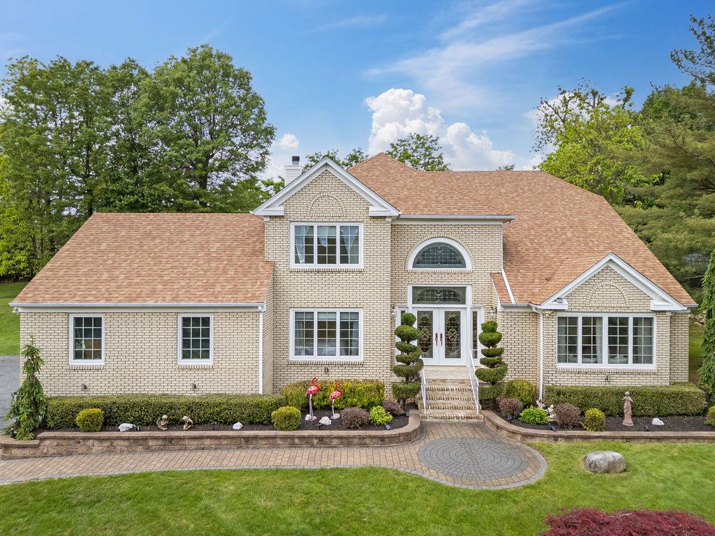 8 Stark Court, New City, New York image 1