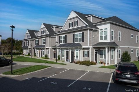 Apartment For Rent - 39 Sutton Court #39<br/> Mount Sinai, NY 11766