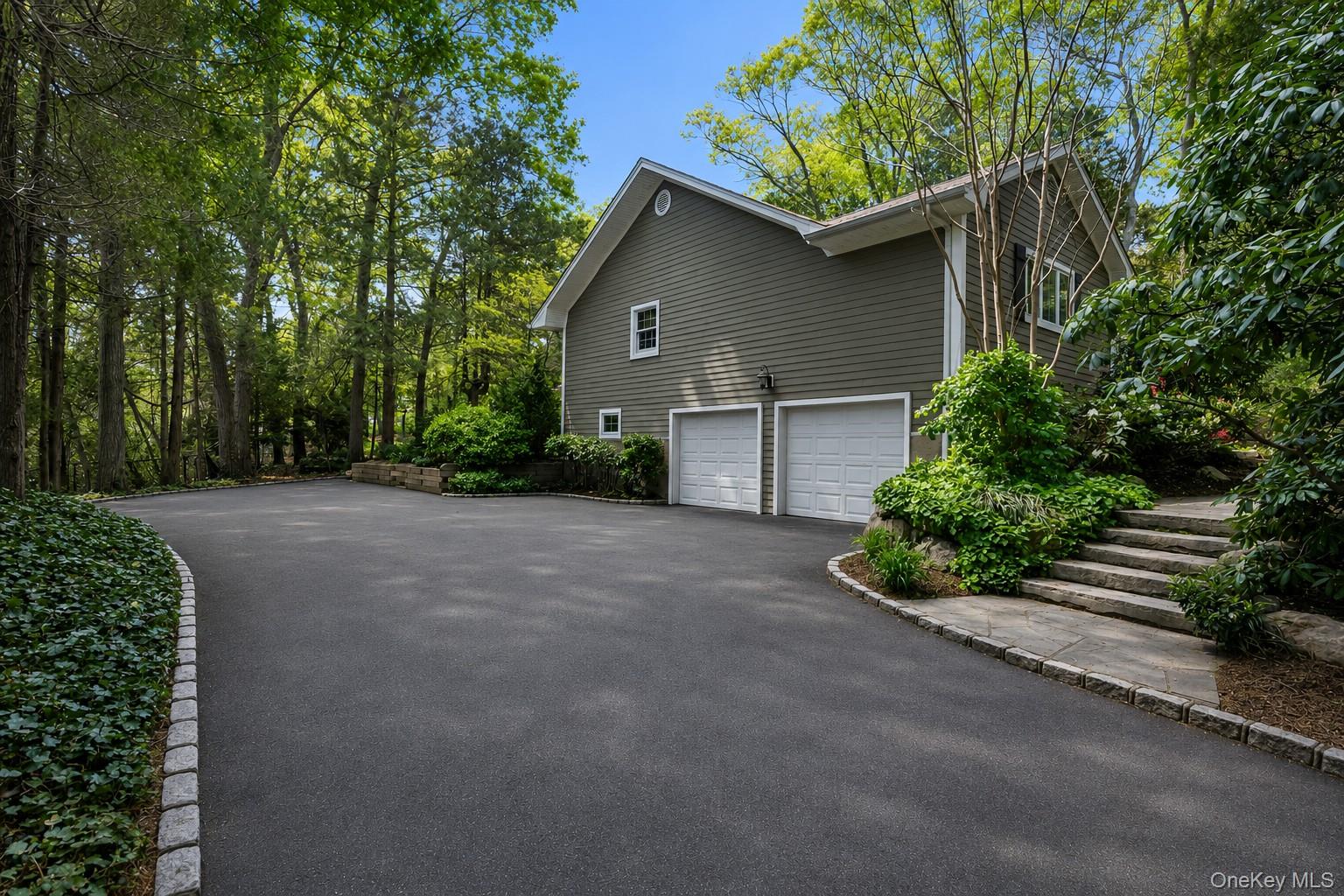 3 Carriage Court