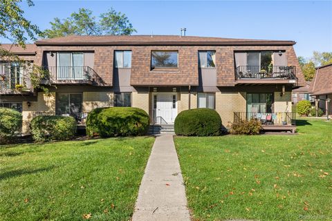 Photo of 105 Cherry Hill Drive, Poughkeepsie, NY 12603 (MLS # 916025)