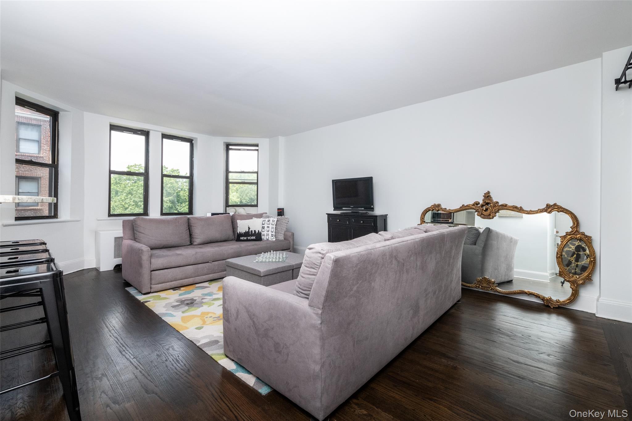 11 Alden Road 4J