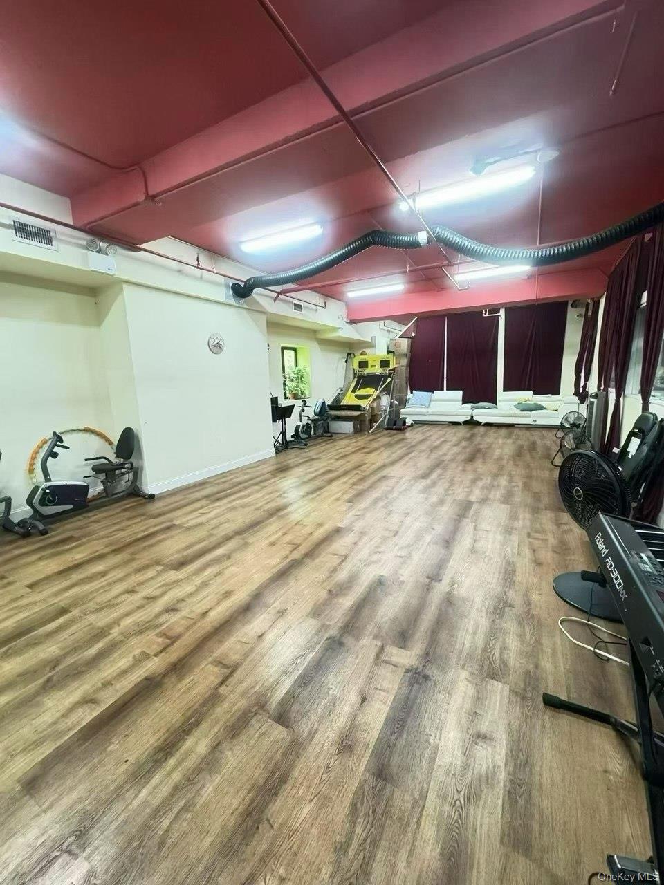 144-56 Roosevelt Avenue 1C