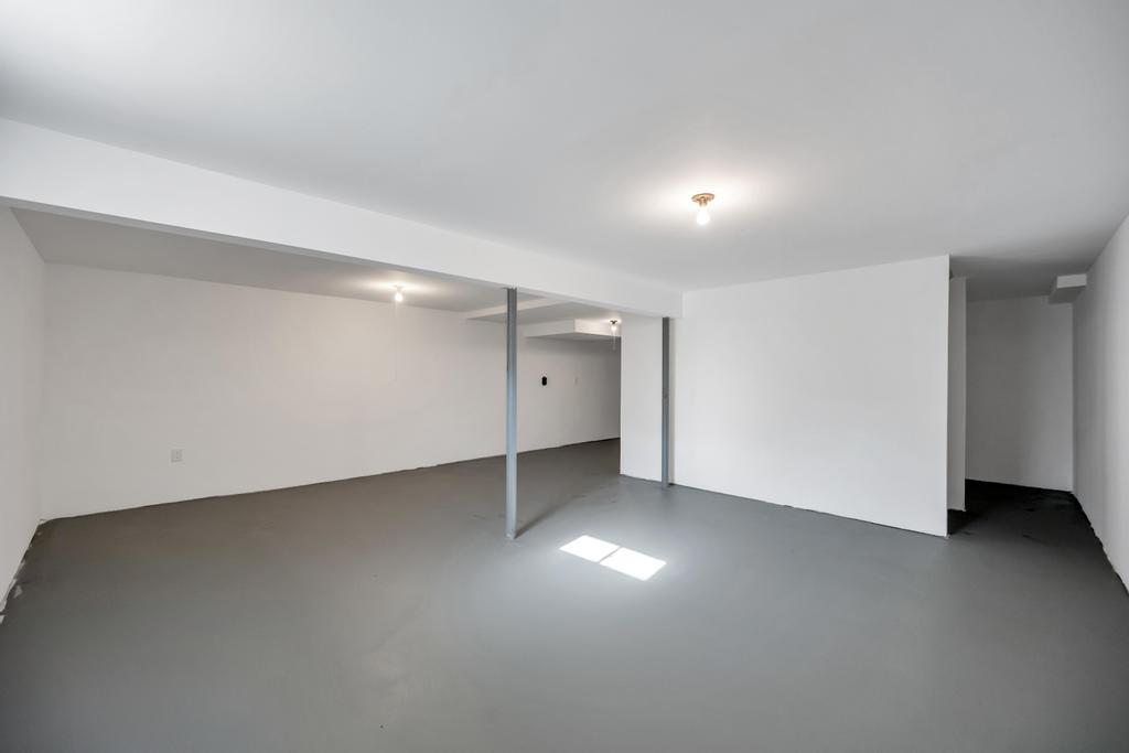 1 Sutton Avenue, Huntington, New York image 22