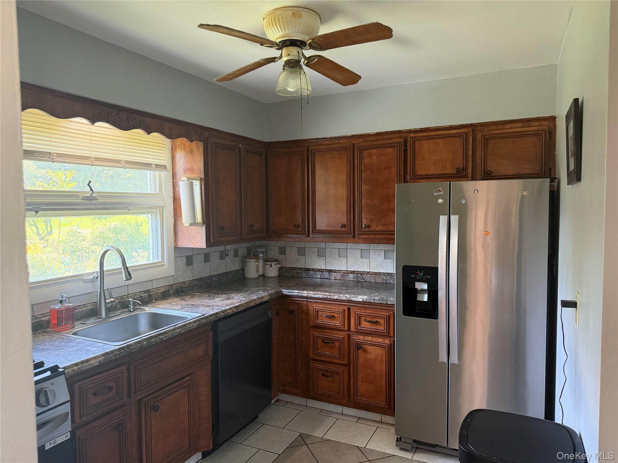 1413 Goshen Turnpike