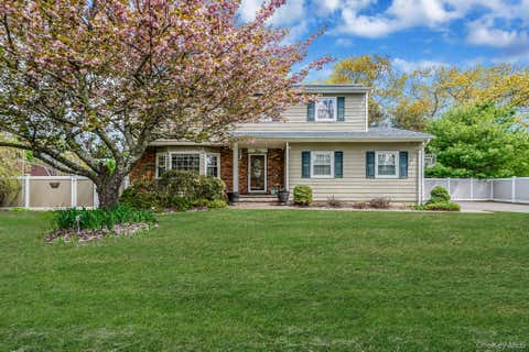 Homes For Sale - 3 Otsego Avenue<br/> Dix Hills, NY 11746