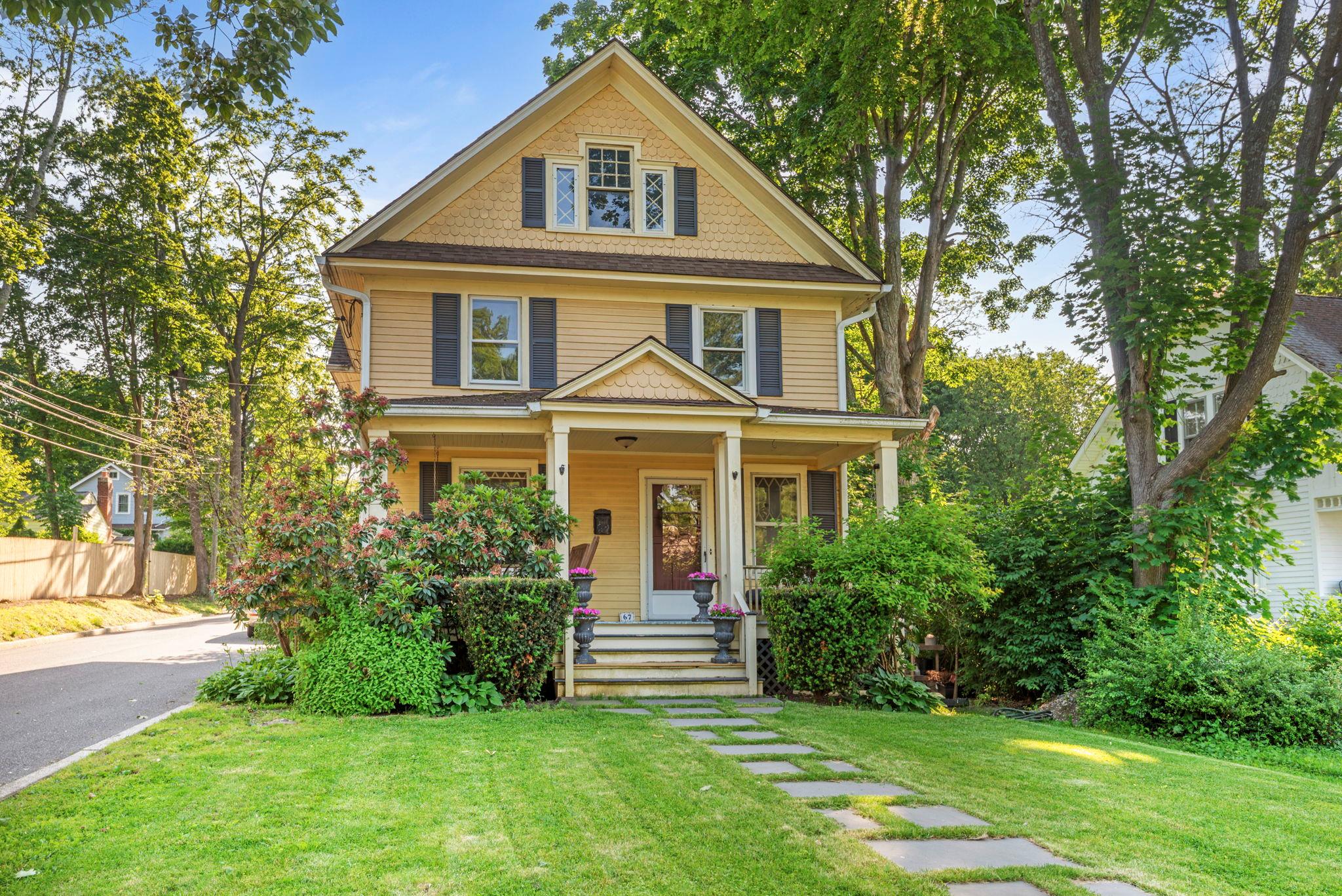 Property for Sale at W Neck Road, Huntington, Hamptons, NY - Bedrooms: 4 
Bathrooms: 3  - $999,999