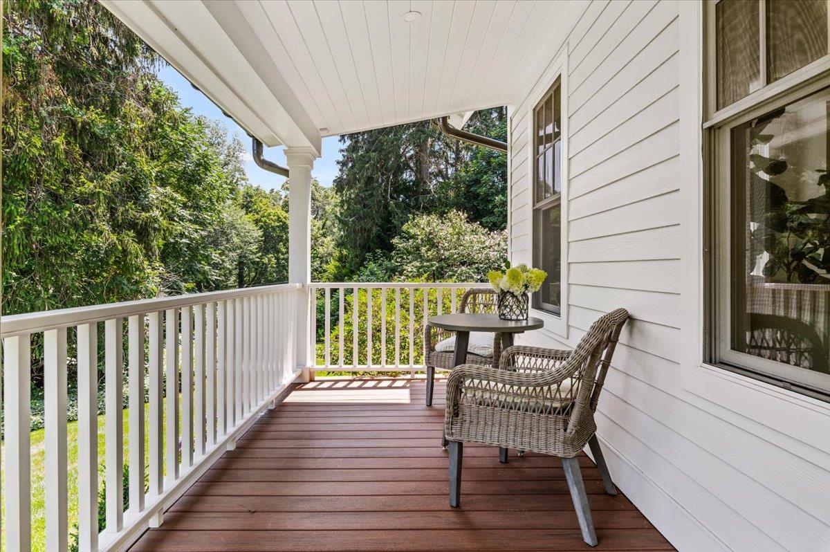 Huntington Bay, New York 11743, United States, 4 Bedrooms Bedrooms, ,3 BathroomsBathrooms,Residential,Active,182617