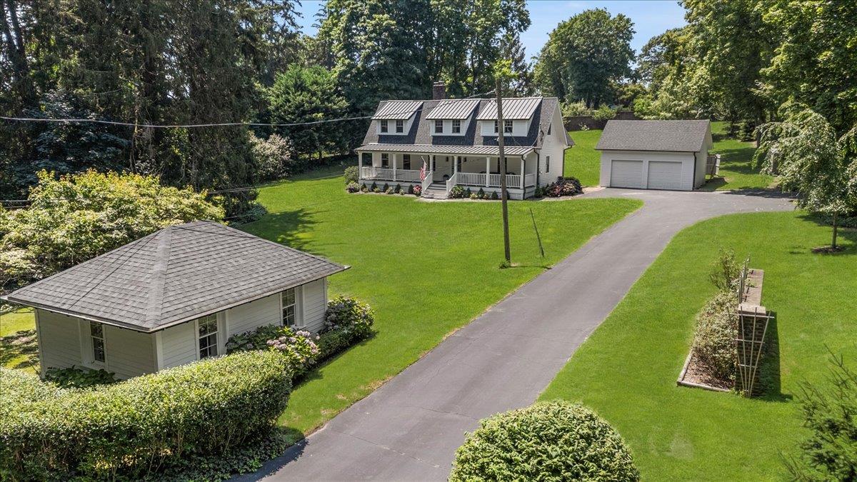 Huntington Bay, New York 11743, United States, 4 Bedrooms Bedrooms, ,3 BathroomsBathrooms,Residential,Active,182617