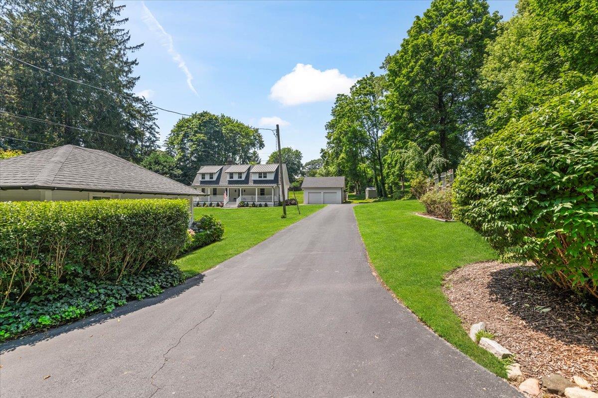 Huntington Bay, New York 11743, United States, 4 Bedrooms Bedrooms, ,3 BathroomsBathrooms,Residential,Active,182617