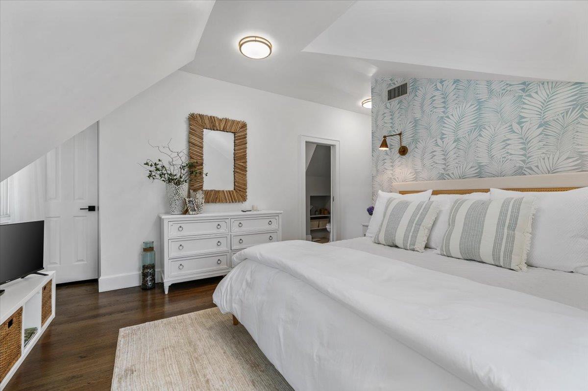 Huntington Bay, New York 11743, United States, 4 Bedrooms Bedrooms, ,3 BathroomsBathrooms,Residential,Active,182617