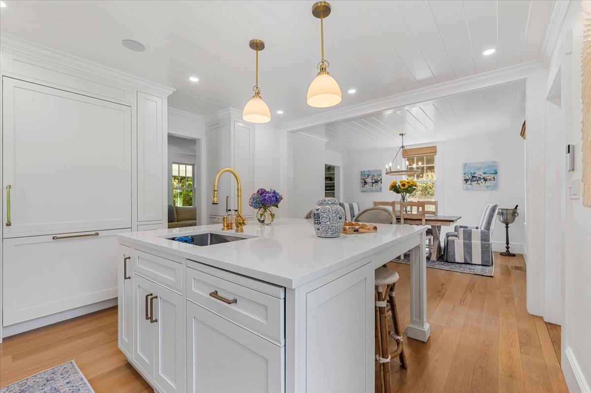 Huntington Bay, New York 11743, United States, 4 Bedrooms Bedrooms, ,3 BathroomsBathrooms,Residential,Active,182617